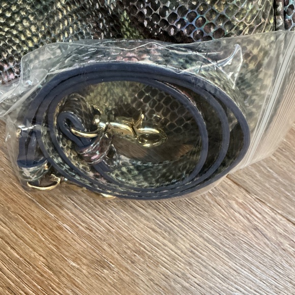 Brahmin metallic snake handbag - Picture 6 of 10